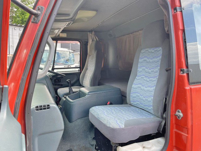 UDトラックスコンドルアルミウイング中型（4t）[写真32]