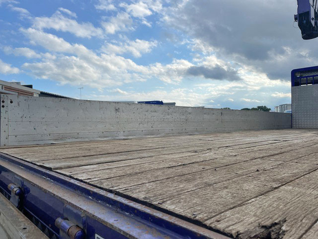 UDトラックスコンドルクレーン5段増トン（6t・8t）[写真12]