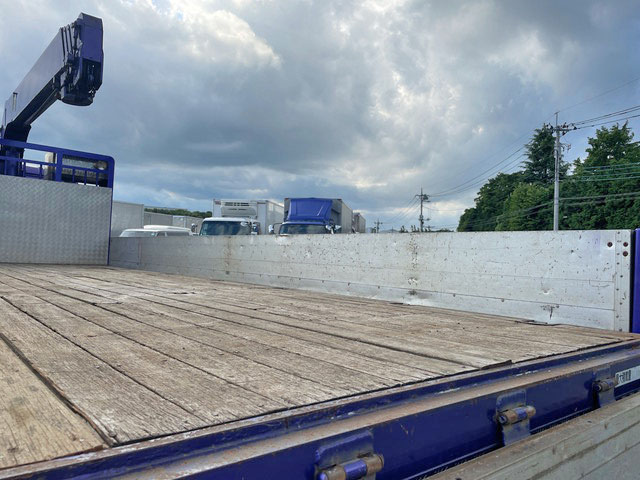 UDトラックスコンドルクレーン5段増トン（6t・8t）[写真13]