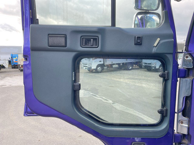 UDトラックスコンドルクレーン5段増トン（6t・8t）[写真28]