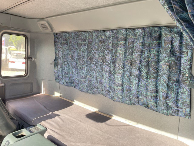 UDトラックスコンドルクレーン5段増トン（6t・8t）[写真33]