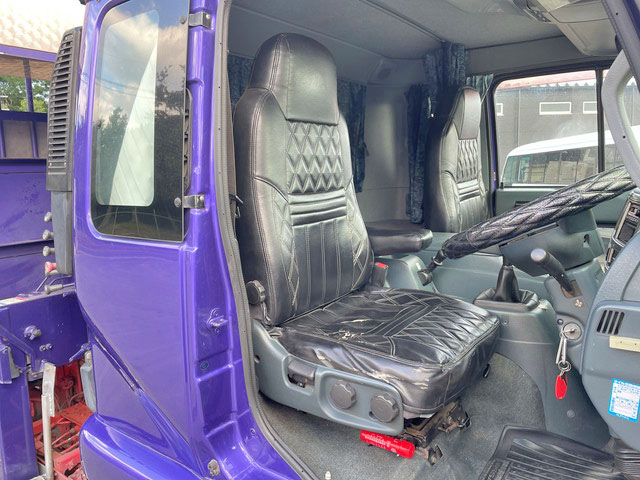 UDトラックスコンドルクレーン5段増トン（6t・8t）[写真34]