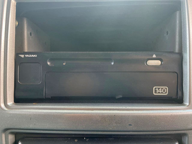 UDトラックスコンドルクレーン5段増トン（6t・8t）[写真38]