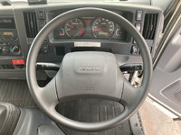 いすゞエルフアルミバン小型（2t・3t）[写真31]