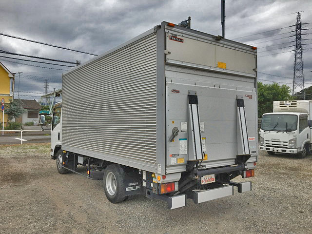 いすゞエルフアルミバン小型（2t・3t）[写真05]