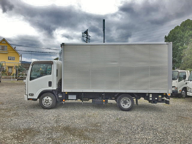 いすゞエルフアルミバン小型（2t・3t）[写真07]