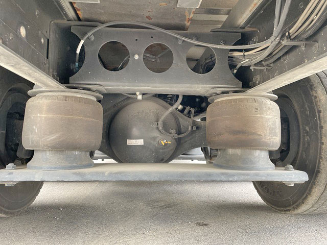 三菱ふそうスーパーグレート冷蔵冷凍ウイング大型（10t）[写真26]