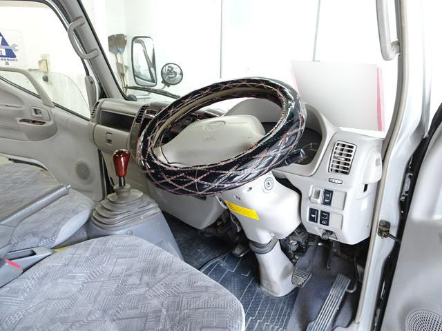 トヨタダイナ平ボディ小型（2t・3t）[写真28]