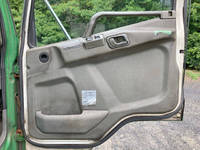 三菱ふそうファイターアルミブロック中型（4t）[写真28]