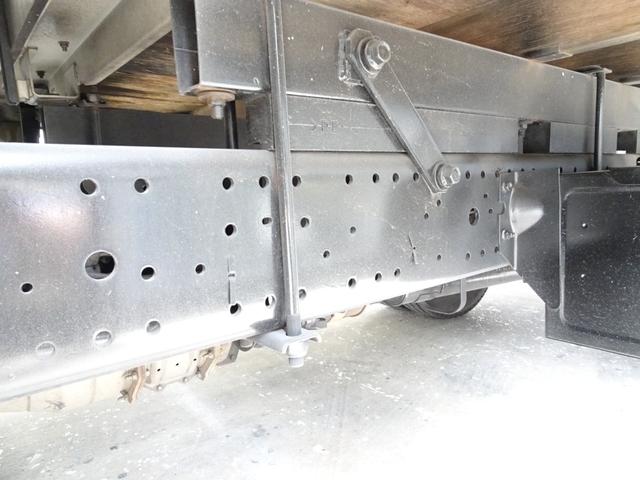 いすゞエルフダブルキャブ（Wキャブ）小型（2t・3t）[写真11]