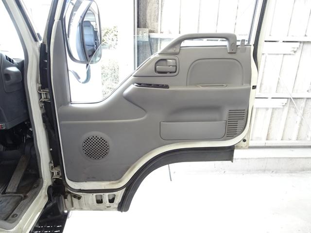 いすゞエルフダブルキャブ（Wキャブ）小型（2t・3t）[写真24]