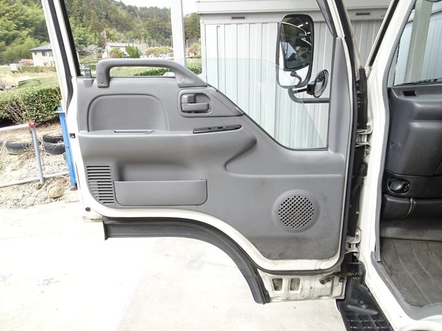 いすゞエルフダブルキャブ（Wキャブ）小型（2t・3t）[写真25]