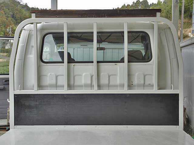 いすゞエルフダブルキャブ（Wキャブ）小型（2t・3t）[写真09]