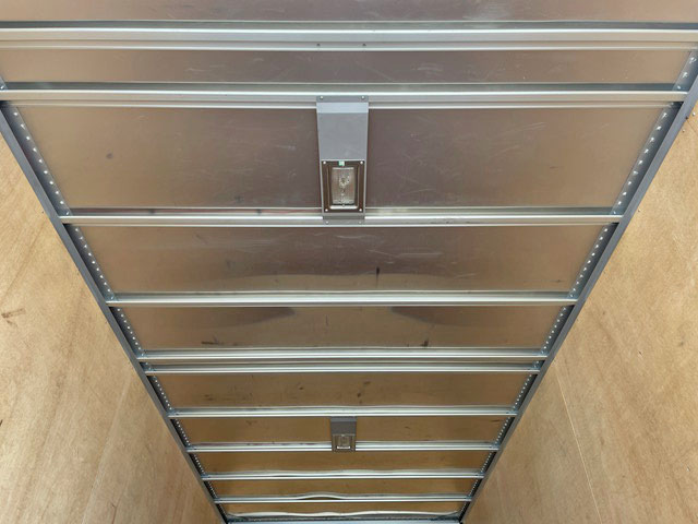 日産アトラスアルミバン小型（2t・3t）[写真11]