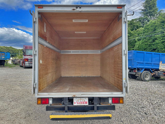 いすゞエルフパネルバン小型（2t・3t）[写真10]