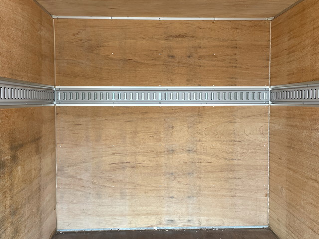 いすゞエルフパネルバン小型（2t・3t）[写真12]