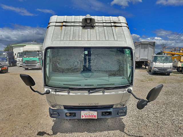 いすゞエルフパネルバン小型（2t・3t）[写真08]