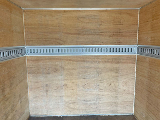 いすゞエルフパネルバン小型（2t・3t）[写真13]