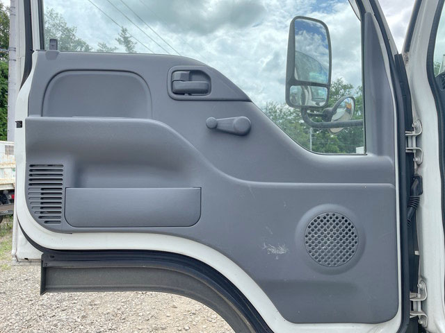いすゞエルフパネルバン小型（2t・3t）[写真27]