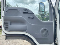 いすゞエルフパネルバン小型（2t・3t）[写真27]