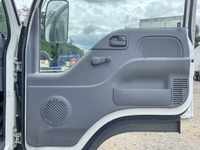 いすゞエルフパネルバン小型（2t・3t）[写真28]