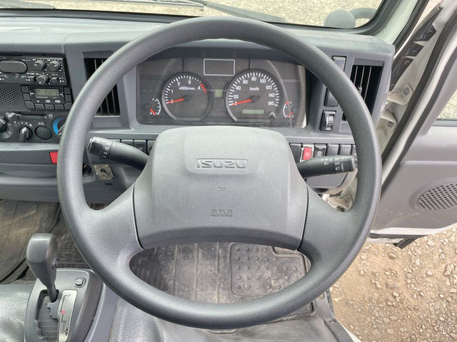 いすゞエルフパネルバン小型（2t・3t）[写真34]