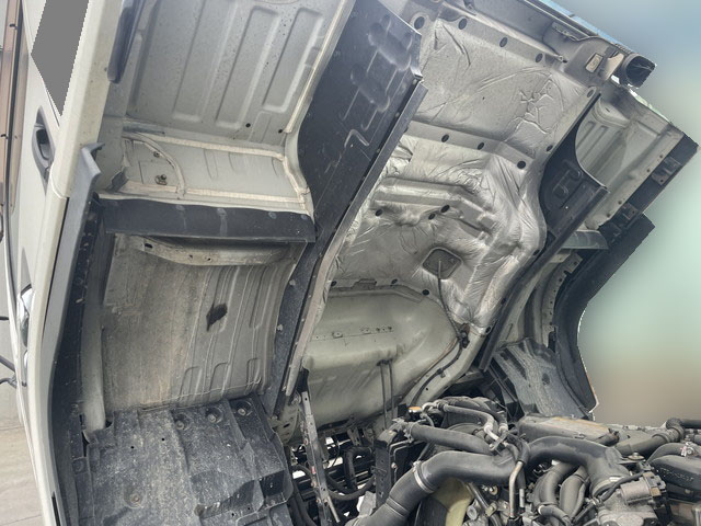 いすゞフォワードアルミウイング中型（4t）[写真20]