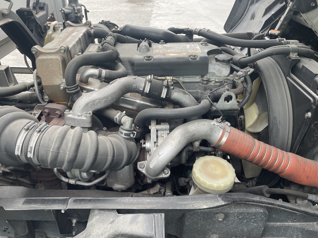 いすゞフォワードアルミウイング中型（4t）[写真22]