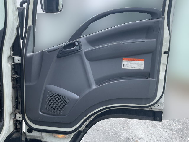 いすゞフォワードアルミウイング中型（4t）[写真24]