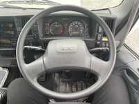 いすゞフォワードアルミウイング中型（4t）[写真30]