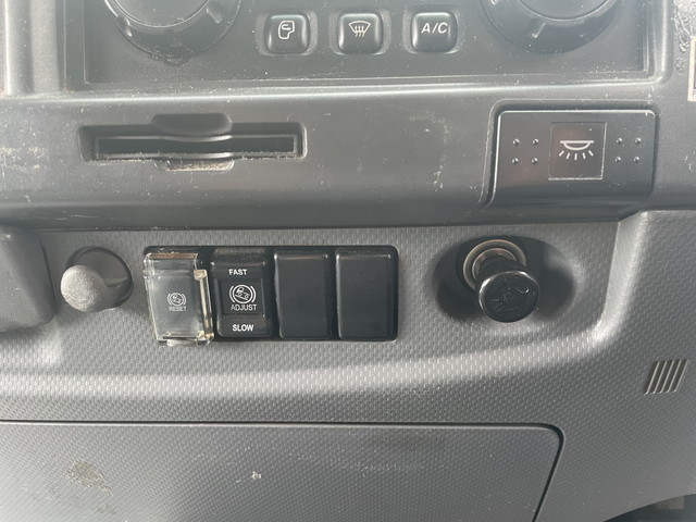 いすゞフォワードアルミウイング中型（4t）[写真34]