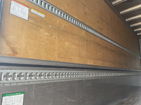 いすゞフォワードアルミウイング中型（4t）[写真09]