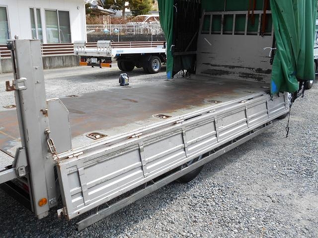 三菱ふそうキャンター幌車小型（2t・3t）[写真09]