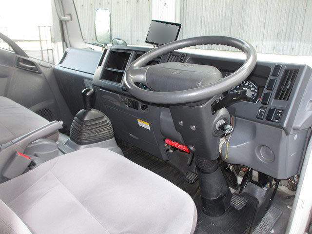 日産アトラス平ボディ小型（2t・3t）[写真14]