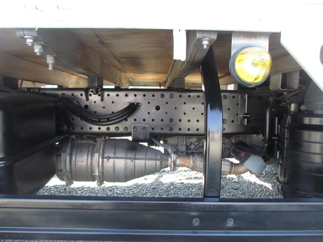 日産アトラス平ボディ小型（2t・3t）[写真17]