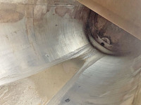 いすゞフォワード汚泥吸引車中型（4t）[写真11]