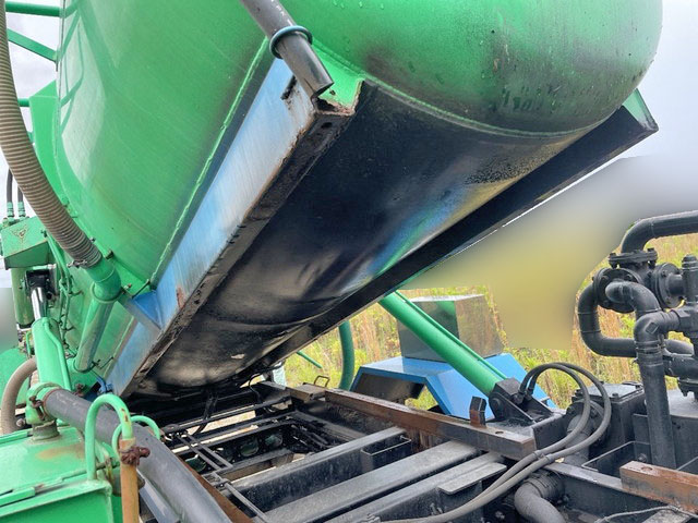 いすゞフォワード汚泥吸引車中型（4t）[写真14]