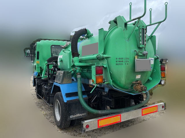 いすゞフォワード汚泥吸引車中型（4t）[写真04]