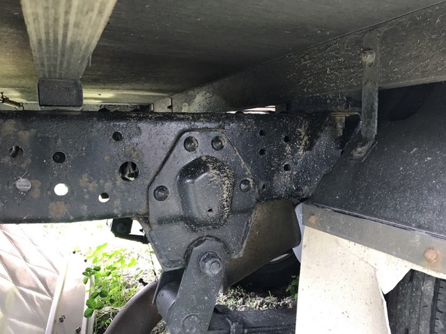 いすゞエルフ平ボディ小型（2t・3t）[写真10]