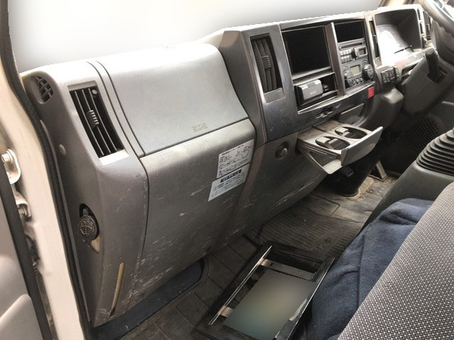 いすゞエルフ平ボディ小型（2t・3t）[写真16]