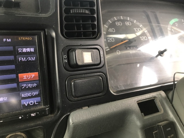 いすゞエルフ平ボディ小型（2t・3t）[写真26]