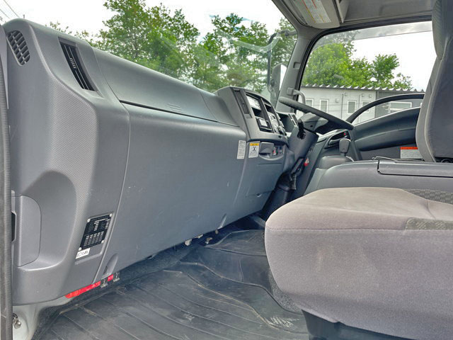 いすゞフォワード冷凍車（冷蔵車）中型（4t）[写真31]