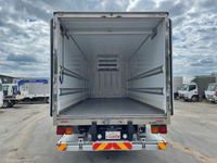 いすゞフォワード冷凍車（冷蔵車）中型（4t）[写真09]