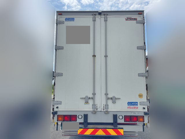 いすゞギガアルミウイング大型（10t）[写真02]