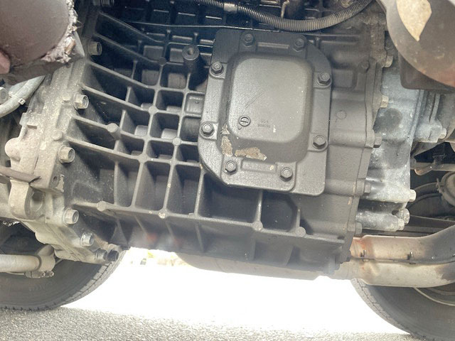 いすゞギガアルミウイング大型（10t）[写真22]