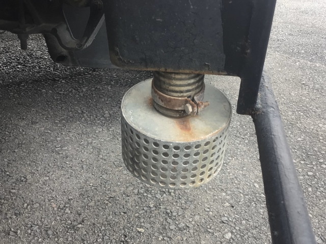 UDトラックスコンドル散水車中型（4t）[写真18]