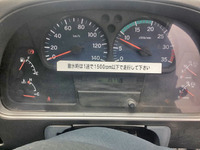 UDトラックスコンドル散水車中型（4t）[写真26]