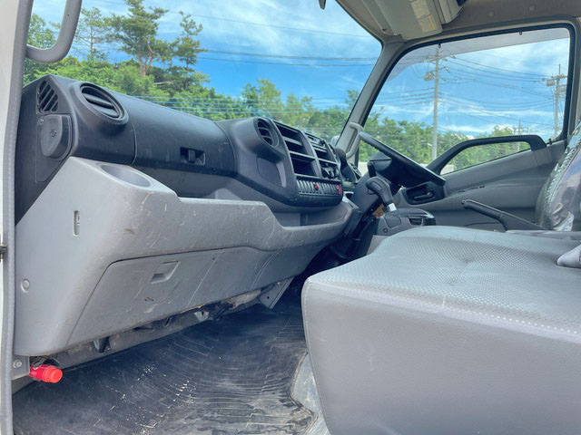 日野デュトロクレーン3段小型（2t・3t）[写真32]