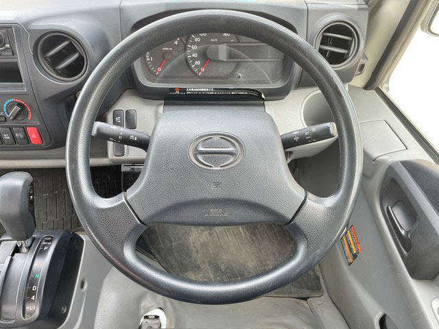 日野デュトロクレーン3段小型（2t・3t）[写真37]