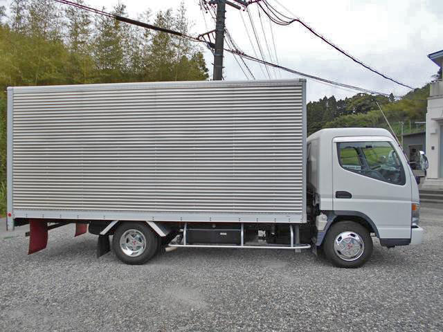 三菱ふそうキャンター冷凍車（冷蔵車）小型（2t・3t）KK-FE82EEV [写真01]